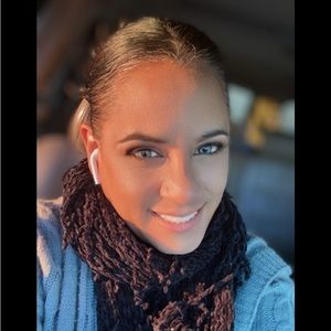 Meet your Posher, Jacqueline